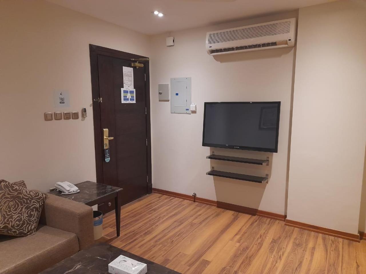 Aswar Hotel Suites Эль-Хубар Экстерьер фото