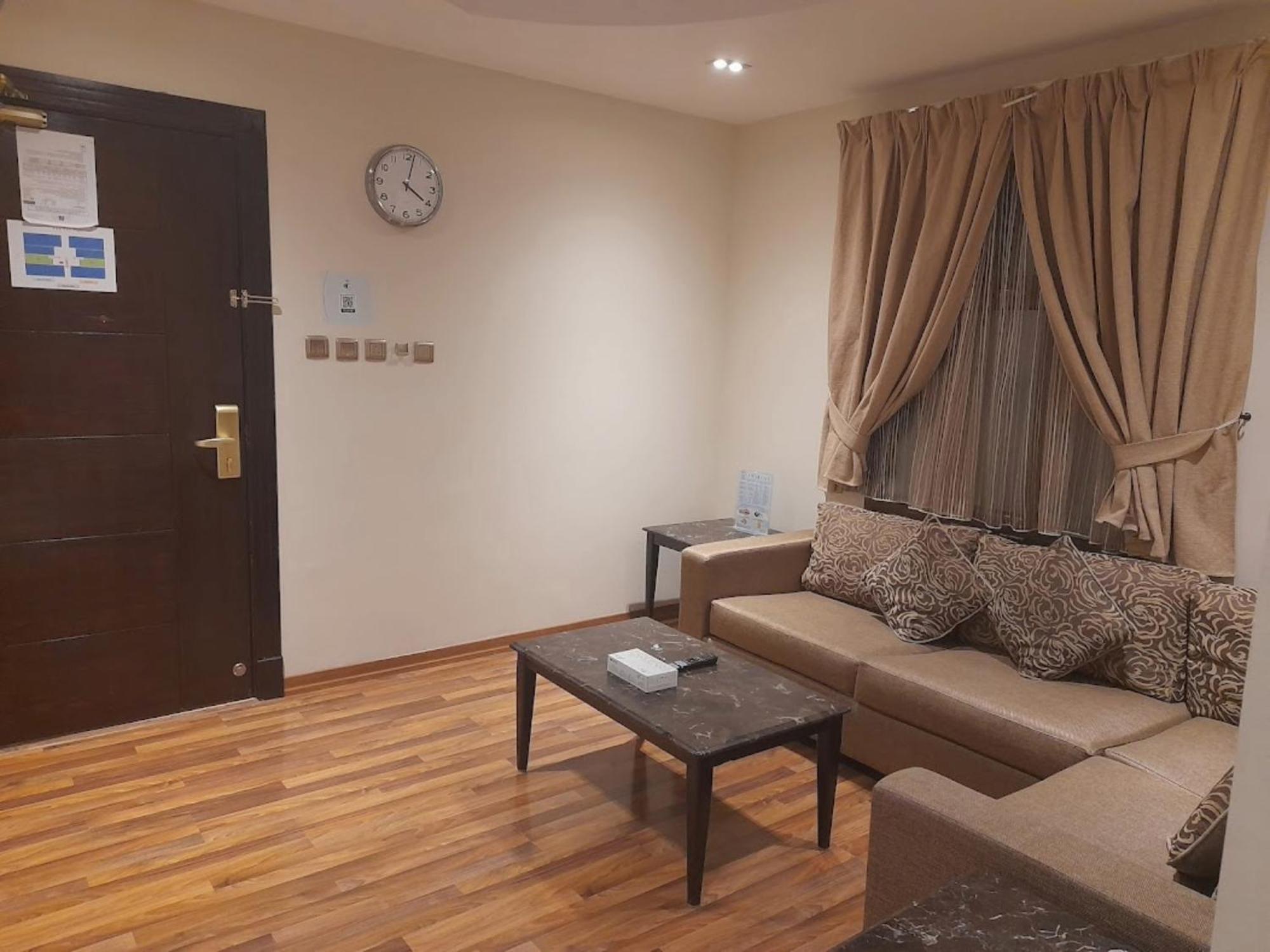 Aswar Hotel Suites Эль-Хубар Экстерьер фото